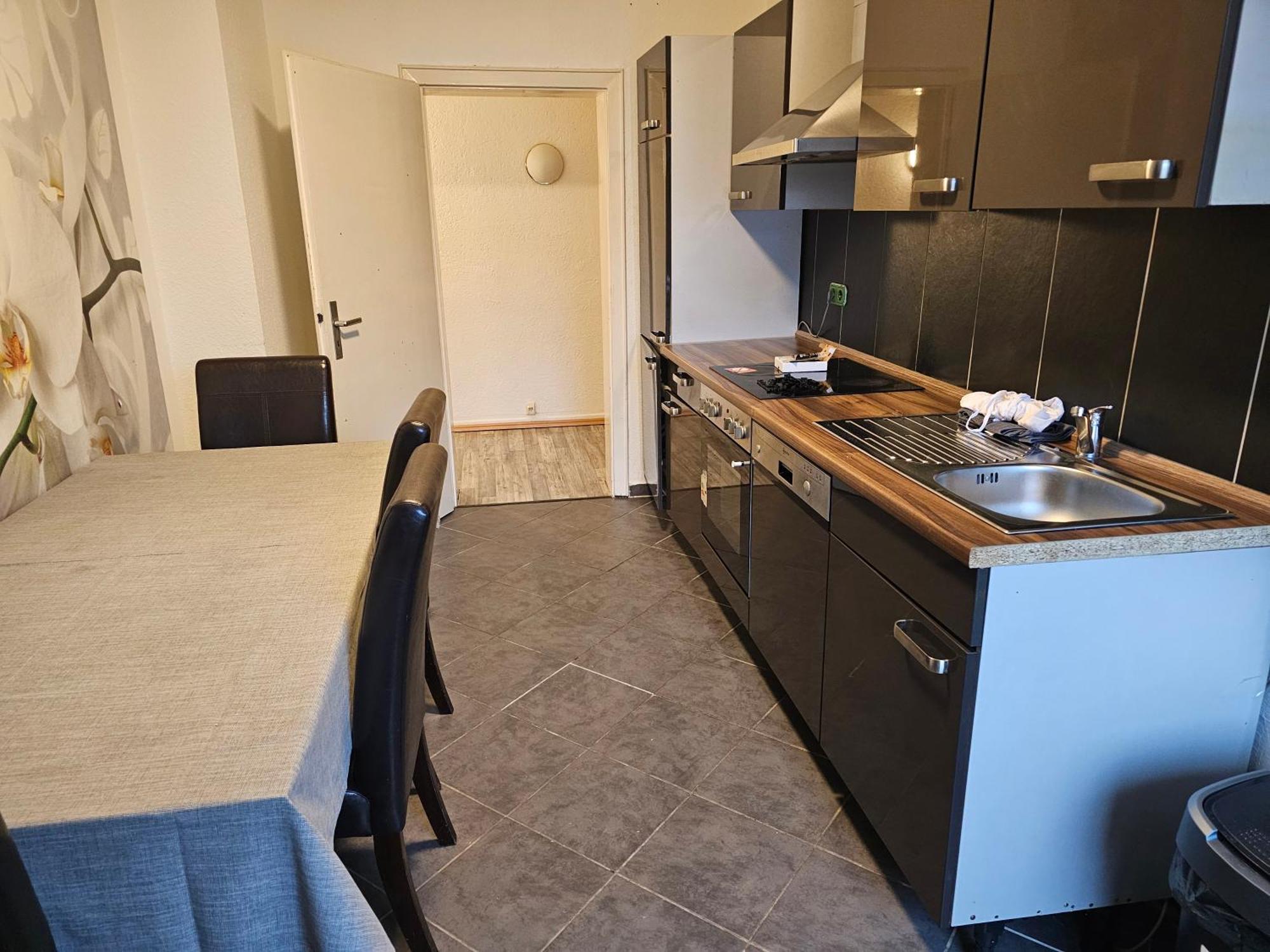 Monteurzimmer Karma Gelsenkirchen Bagian luar foto
