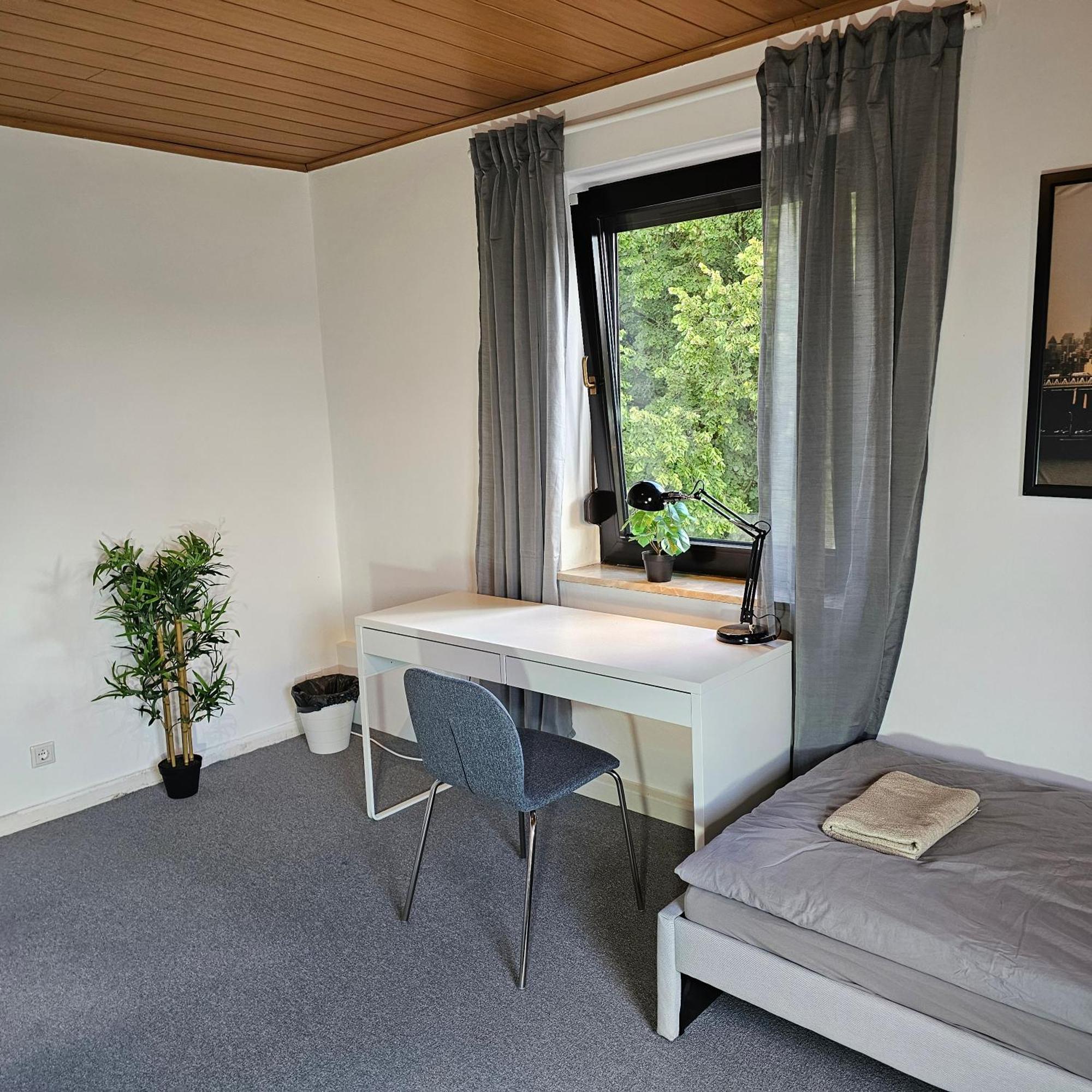 Monteurzimmer Karma Gelsenkirchen Bagian luar foto
